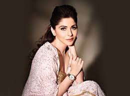 Very few female singers today has as strong, impeccable and yet as melodious voice as hers. Bollywood Female Singers An Amalgamation Of Melodious Voice And Adorable Looks Buzzsouk Com