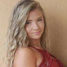 Ashley Windisch's Instagram, Twitter & Facebook