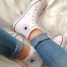 How To Wear Jeans With Converse High Tops Summer Outfits Ideas White Converse Outfits White High Top Converse Sneakers Fashion