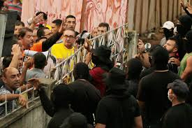 Ciro ferreira gomes tem 60 anos. Com Bala Alojada Cid Gomes Tem Alta Hospitalar Exame