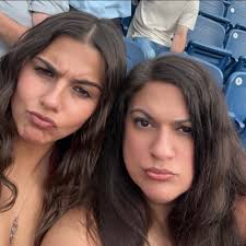 What are the best places to stay and things to do in Panama City Beach  within walking distance?