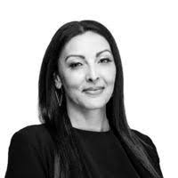 Kelly Cheeseman's Instagram, Twitter & Facebook