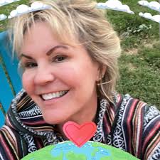 Does anyone recognize this cat, we are off College Street.