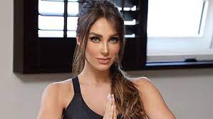 Primeira fonte sobre a cantora anahí no vk. Anahi The Changes That His Face Has Undergone Are Clear In The Photo He Published Spark Chronicles