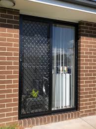 Screen door locks and latches in use today have been around for forty or fifty years pretty much unchanged. Seconline Diamond Fly Sliding Screen Door
