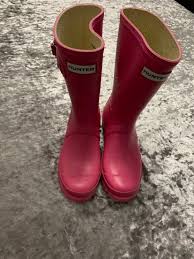 hunter short rain boots size 4m 5f bright pink gently worn