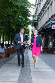 September 2010 bis märz 2018 war sie bezirksstadträtin für bildung, schule, kultur und sport des bezirks neukölln von berlin. Franziska Giffey Raed Saleh Fur Eine Starke Sozialdemokratie In Berlin Spd Berlin