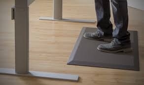 While there are many options depending on your preferences and needs, several things hold true. Anti Fatigue Mats How To Use Rubber Mats With A Standing Desk
