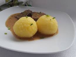 Kartoffelknodel Halb Und Halb Nach Uromas Art Von Gabriele9272 Chefkoch Klosse Rezept Kartoffelklosse Rezept Rezepte