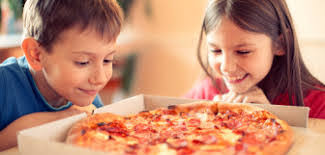 Danielle Collard's Instagram, Twitter & Facebook