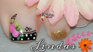 Te voy a mostrar mis mejores fotos que fui recolectando sobre diseños de uñas con flores que puede tener también dentro de su decoración, mariposas, piedras. Decoracion De Unas Pie Sencillas Y Delicadas Rosas Con Negro Unas Decoradas Facil Tutoriales De Unas Artofit