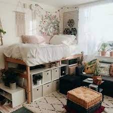 26 College Dorm Room Ideas To Channel Your Inner Minimalist Collegedormroom D College Dorm Ro College Dorm Room Decor Dorm Room Designs College Bedroom Decor