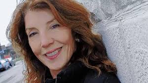 Emotional 'bittersweet' Hull return for wife of legendary guitarist Mick  Ronson