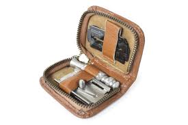 1940 S Gillette Safety Razor Travel Kit