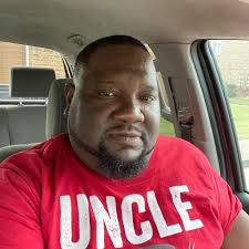 Last night I saw rabbit footprints all over the sidewalk. 🐇🐇🐇🐇🐇 🤭🤭