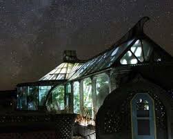 Nous réalisons votre permis de construire gérons votre dossier jusqu'à sa validation à partir de 500 €. La Maison De Hobbit Enfin Accessible A Tous