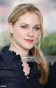 Us Actress Evan Rachel Wood Poses During A Photo Call For Us Director Evan Rachel Wood Beauty Girl Beautiful Girl Face