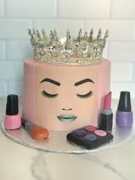 Black and White Cake with Fondant and Pearls