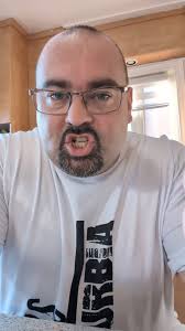 J'ai participé au Podcast de mon ami Lefty ( Parle moé d'ça ) En décembre  dernier ! On a parler de Radio Web , ce qui se passe en arrière , mes