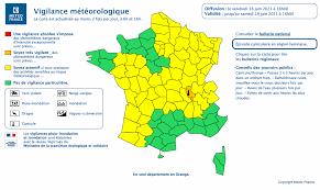 Les orages vont continuer de gronder sur le nord du pays. A40fqejhk3ju3m
