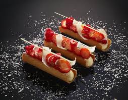 Les Dernieres Nouveautes Sucrees Du Plaza Athenee Patisserie Dessert Gastronomique Gastronomie