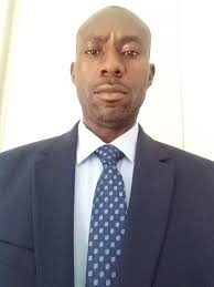 Kana makadakwa musatyayire mota Kana makarwadzisa musatyayire mota Kana  makafarisa makawanza mufaro,muchinge makafarisa. Regayi nditaure  zvayitika....