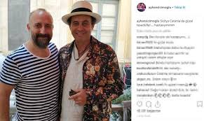 Ayhan sicimoğlu, mazhar alanson'un 'peki peki anladık' şarkısını ithaf ettiği ünlü perküsyon ustası. Ayhan Sicimoglu Italya Dan Paylasti Magazin Haberleri
