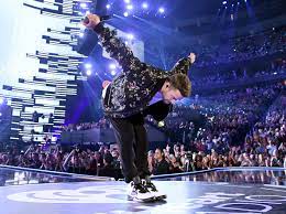 Jordan brand officially announced their three year partnership with french professional soccer additionally, jordan brand has unveiled an exclusive friends & family colorway of the air jordan 5 psg. B R Kicks On Twitter Jtimberlake Wearing The Air Jordan 5 Psg For Friends Family At The Iheartradio Music Festival