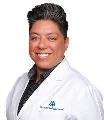 Amanda Sollars's Instagram, Twitter & Facebook