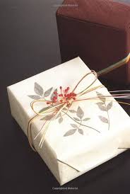 Amazon Com Gift Wrapping Creative Ideas From Japan 9780870117688 Kunio Ekiguchi Books Japanese Gift Wrapping Gift Wrapping Gifts