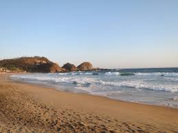 It is between the cities of puerto escondido to the north, and huatulco to the east. File Zipolite Oaxaca Jpg Wikipedia