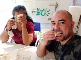 A las mujeres les atráen más los hombres pelados? En #VivaLaRadio hablamos  del tema a partir de estudios que afirman que es así, aunque depende de la  edad. ¿Qué te parece?👨‍🦲 ¿Son