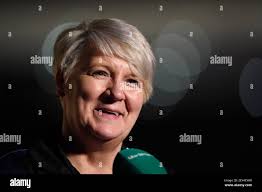 Lisa marshall hi-res stock photography and images