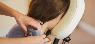 Maybe you would like to learn more about one of these? Qu Est Ce Que Le Massage Amma Sur Chaise Madame Figaro