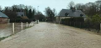 Aujourd'hui, seule la dordogne maritime a conservé un trafic notable. Inondation En Seine Maritime 150 Personnes Evacuees Au Cours De La Nuit 46 Communes Toujours En Alerte