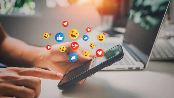 Main SMM Server: Gemini vs ChatGPT for Social Media Marketing — Which AI Workflow Fits SMM Professionals?