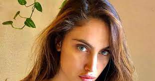 Never miss another show from beatrice marchetti. Isola Dei Famosi Is There A Secret Boyfriend For The Shipwrecked Beatrice Marchetti Curler Ruetir