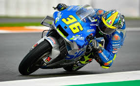 Joan mir aspira al título de motogp con una de las fábricas más modestas solo cinco años después rins y mir, algo más líder de motogp, completan el podio en una carrera que solo acabaron 15 pilotos. Motogp Joan Mir Takes Maiden Win In European Gp Extends Points Lead For World Title