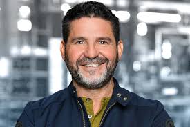 Amazon: al via le consegne con droni in Italia dal 2024 (ma solo se avete  una villa con giardino)