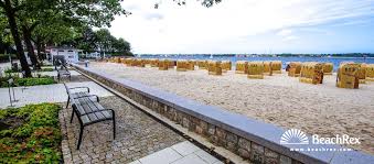 Die polizei geht von einer tat im persönlichen umfeld aus und sucht mit hochdruck nach dem nach tödlichen schüssen auf zwei menschen in dänischenhagen bei kiel hat sich der 47 jahre alte tatverdächtige in hamburg gestellt. Strand Heikendorf Heikendorf Schleswigholstein Germany Beachrex Com