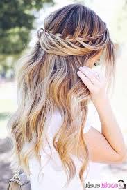 Dank der richtigen produkte ist diese festliche frisur auch schnell nachgestylt. Halboffene Frisur Neue Halboffene Frisuren 2019 Abiball Frisuren Halboffen Brautfr Party Hairstyles For Long Hair Braided Hairstyles For Wedding Hairstyle
