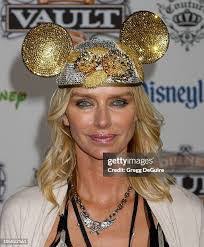 Kim Conrad's Instagram, Twitter & Facebook