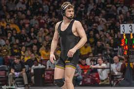 Meant to be (reprise 1). Ncaa Wrestling Why Iowa S Spencer Lee Should Win The Hodge Trophy