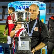 All information about rentistas (primera división apertura) current squad with market values transfers rumours player stats fixtures news. El Escribano Campeon Con Rentistas Que Humbertito Grondona Bocho Por Ser Bajito Rubio Y De Ojos Celestes