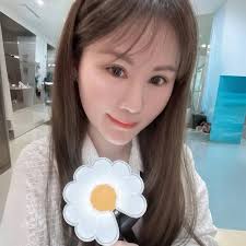 我等你1206那四張🥲 沒關係慢慢想但我真的很想要（沒有情勒）