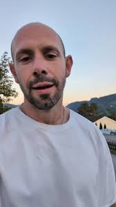 Hey icelovers!, I morgen blir det varmt, så vi hjelper deg med deilig is og  drikke i Annis nye Foodtruck nede ved Tanken! , Få deg noe billig 95, og en  saftig is varmen!