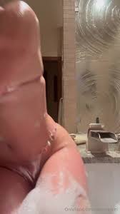 Lexi Marvel's irresistible beauty and body