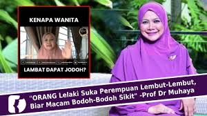 Serabut dengan spek, zaman matrik mula belajar pakai contact lense. Bila Profesor Melayu Kata Wanita Kena Bodoh Bodoh Sikit Media Rania