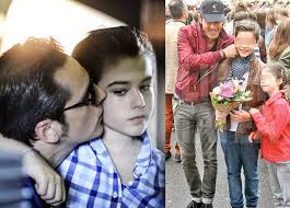 E o joaca frumoasa care incepe cu mine si pacha man. Ce Mare A Crescut Baiatul Lui Stefan Banica Iata L La Absolvirea Scolii Adpm