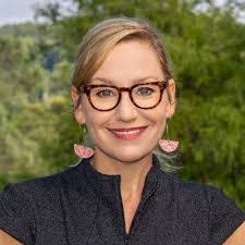 Eleanor Mcleod's Instagram, Twitter & Facebook